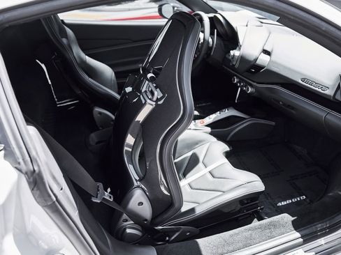 Used 2017 Ferrari 488 GTB RWD image 51