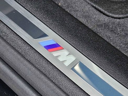 Used 2025 BMW XM image 18