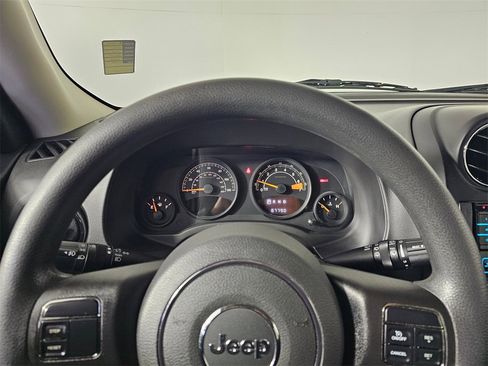 Used 2014 Jeep Patriot Sport w/ Power Value Group image 25