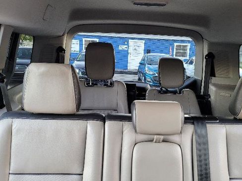 Used 2016 Ford Transit Connect Titanium image 16