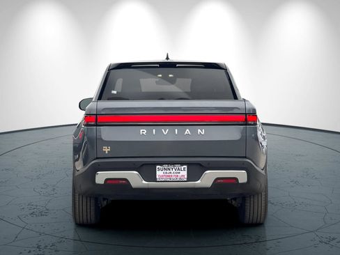 Used 2022 Rivian R1T Adventure image 5