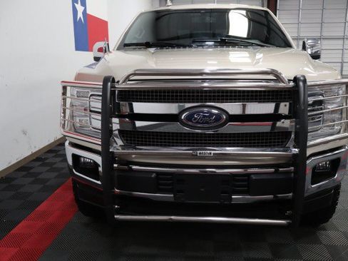 Used 2018 Ford F150 King Ranch w/ Equipment Group 601A Luxury AWD/4WD image 4