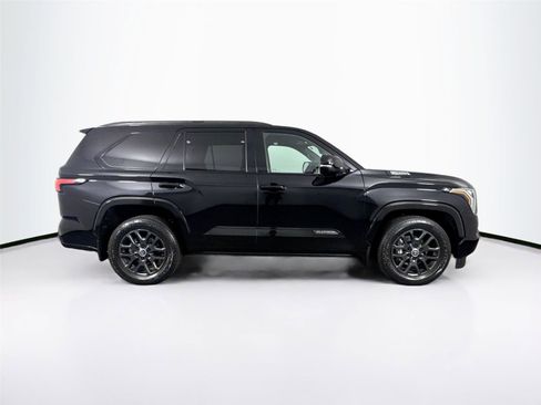 Certified 2024 Toyota Sequoia Platinum AWD/4WD image 11