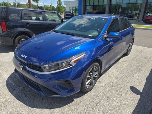 Used 2023 Kia Forte LXS w/ LXS Technology Package FWD image 1