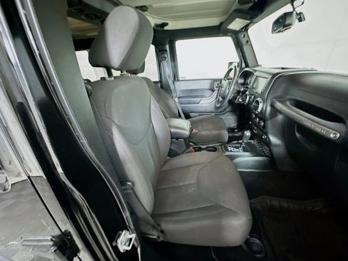 Used 2017 Jeep Wrangler Unlimited Sport w/ Quick Order Package 24S image 26