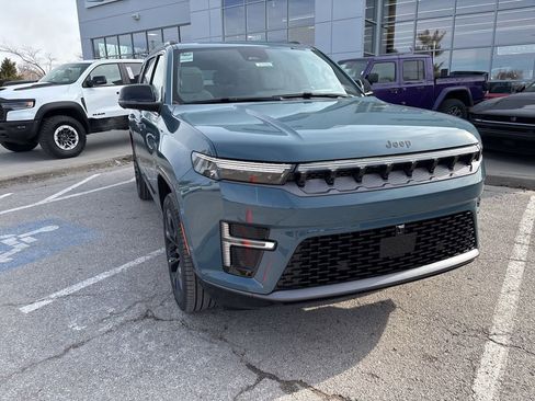 New 2026 Jeep Grand Wagoneer Summit AWD/4WD image 8