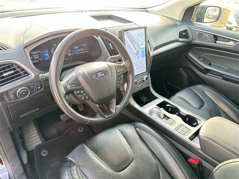 Used 2022 Ford Edge Titanium w/ Equipment Group 301A image 11