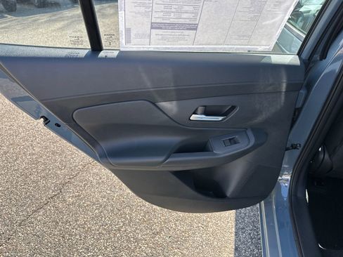 New 2026 Nissan Sentra SV w/ SV Convenience Package FWD image 21
