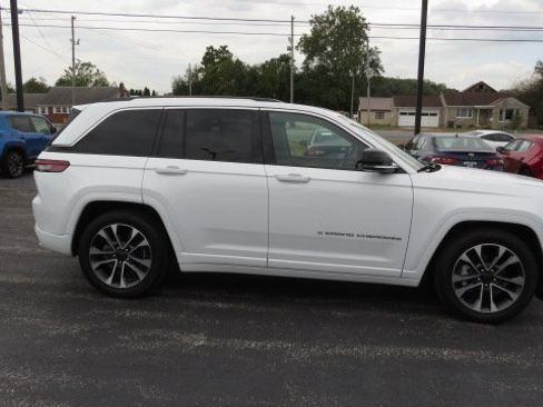 Used 2022 Jeep Grand Cherokee Overland image 9