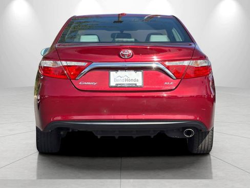 Used 2015 Toyota Camry XLE w/ Moonroof Package FWD image 7