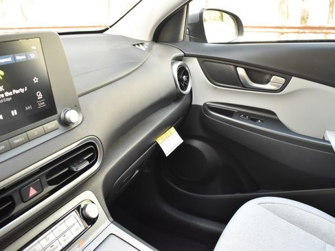 Used 2023 Hyundai Kona SE w/ Cargo Package FWD image 33