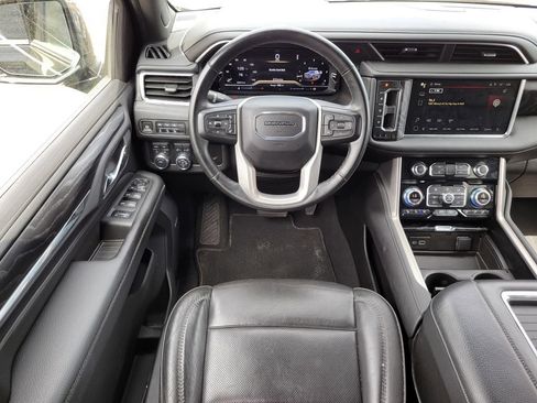 Used 2024 GMC Yukon XL Denali AWD/4WD image 19