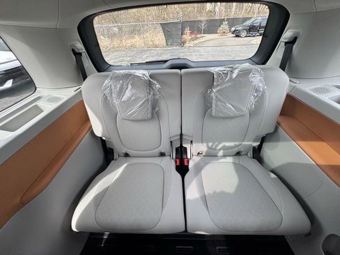 New 2025 Volkswagen ID. Buzz 1st Edition image 20