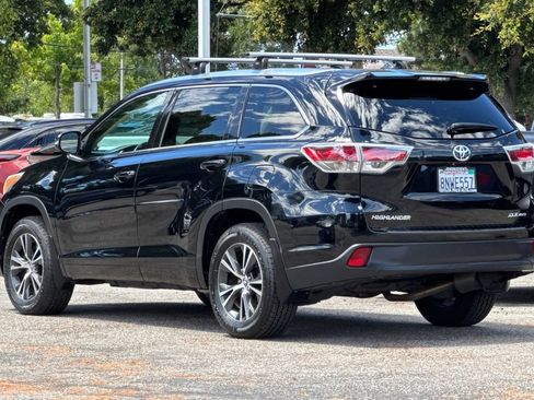 Certified 2016 Toyota Highlander XLE w/ Protection Package #3 AWD/4WD image 5