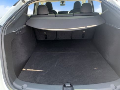Used 2025 Tesla Model Y Long Range AWD/4WD image 12