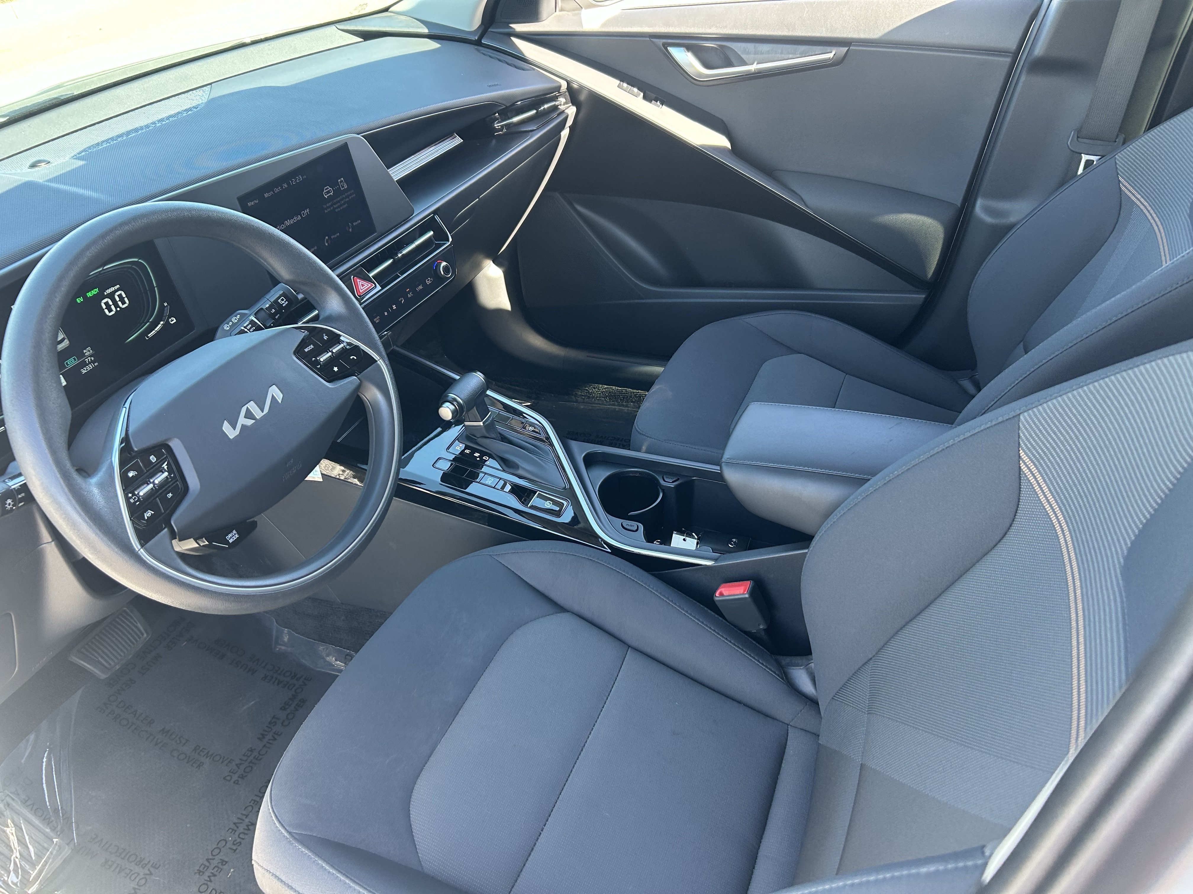 Certified 2025 Kia Niro LX FWD image 33