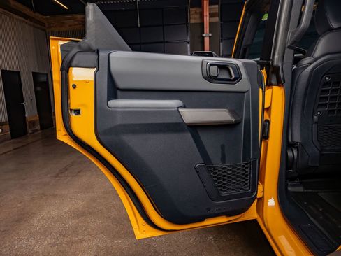 Used 2022 Ford Bronco Black Diamond image 38