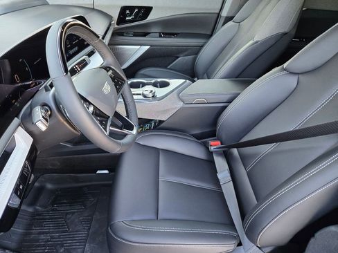 New 2026 Cadillac Optiq Luxury 1 image 11