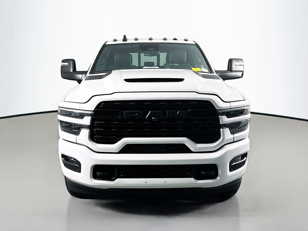 Used 2025 RAM 2500 Limited AWD/4WD image 2