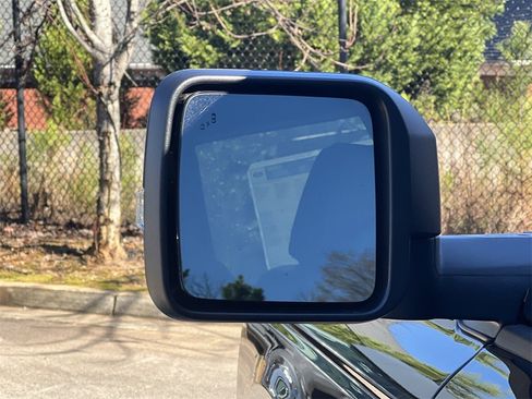 New 2025 Ford Bronco Badlands image 24