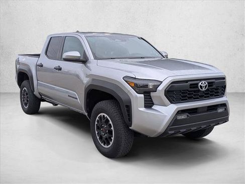 Used 2025 Toyota Tacoma TRD Off-Road AWD/4WD image 2