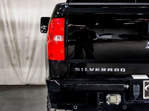 Used 2019 Chevrolet Silverado 2500 LTZ w/ Duramax Plus Package image 41