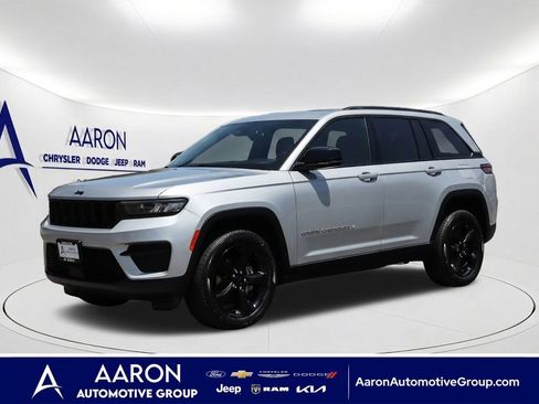 Used 2023 Jeep Grand Cherokee Altitude AWD/4WD image 1