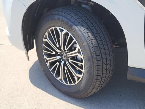 New 2026 Nissan Armada SL w/ Captain's Chari Seat Package AWD/4WD image 9