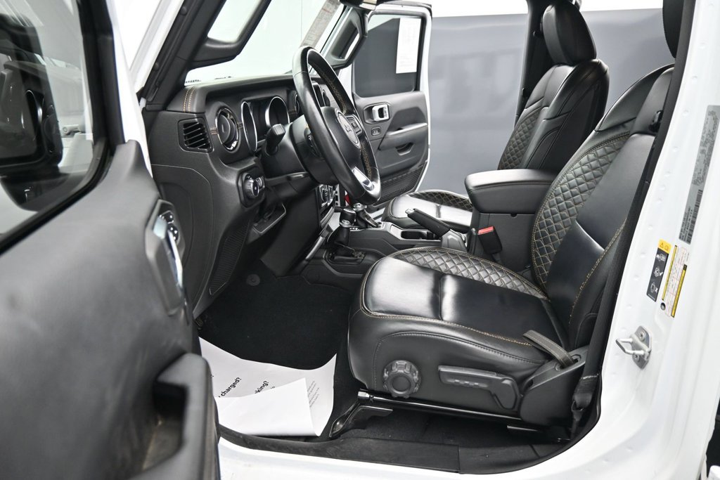 Used 2022 Jeep Wrangler Unlimited Sahara AWD/4WD image 17