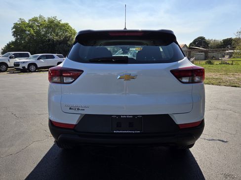 Used 2026 Chevrolet TrailBlazer LS FWD image 7