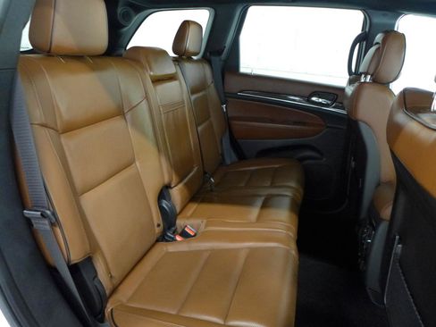 Used 2021 Jeep Grand Cherokee Overland AWD/4WD image 59