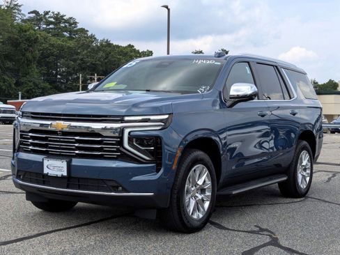 Used 2025 Chevrolet Tahoe Premier AWD/4WD image 1