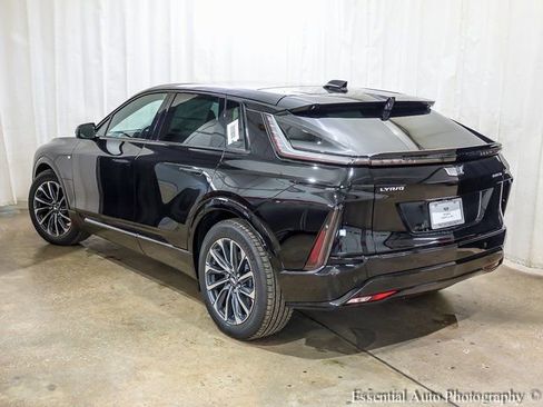 New 2026 Cadillac Lyriq Sport w/ LPO, Floor Liner Package image 7