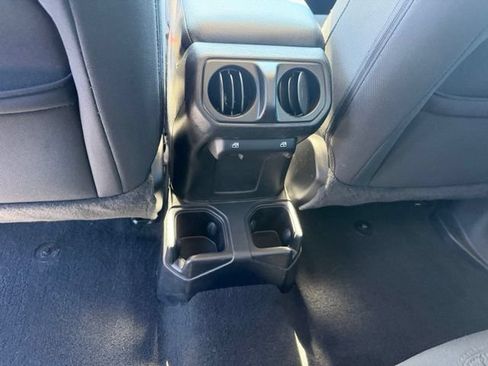 Used 2020 Jeep Wrangler Unlimited Sport S AWD/4WD image 18