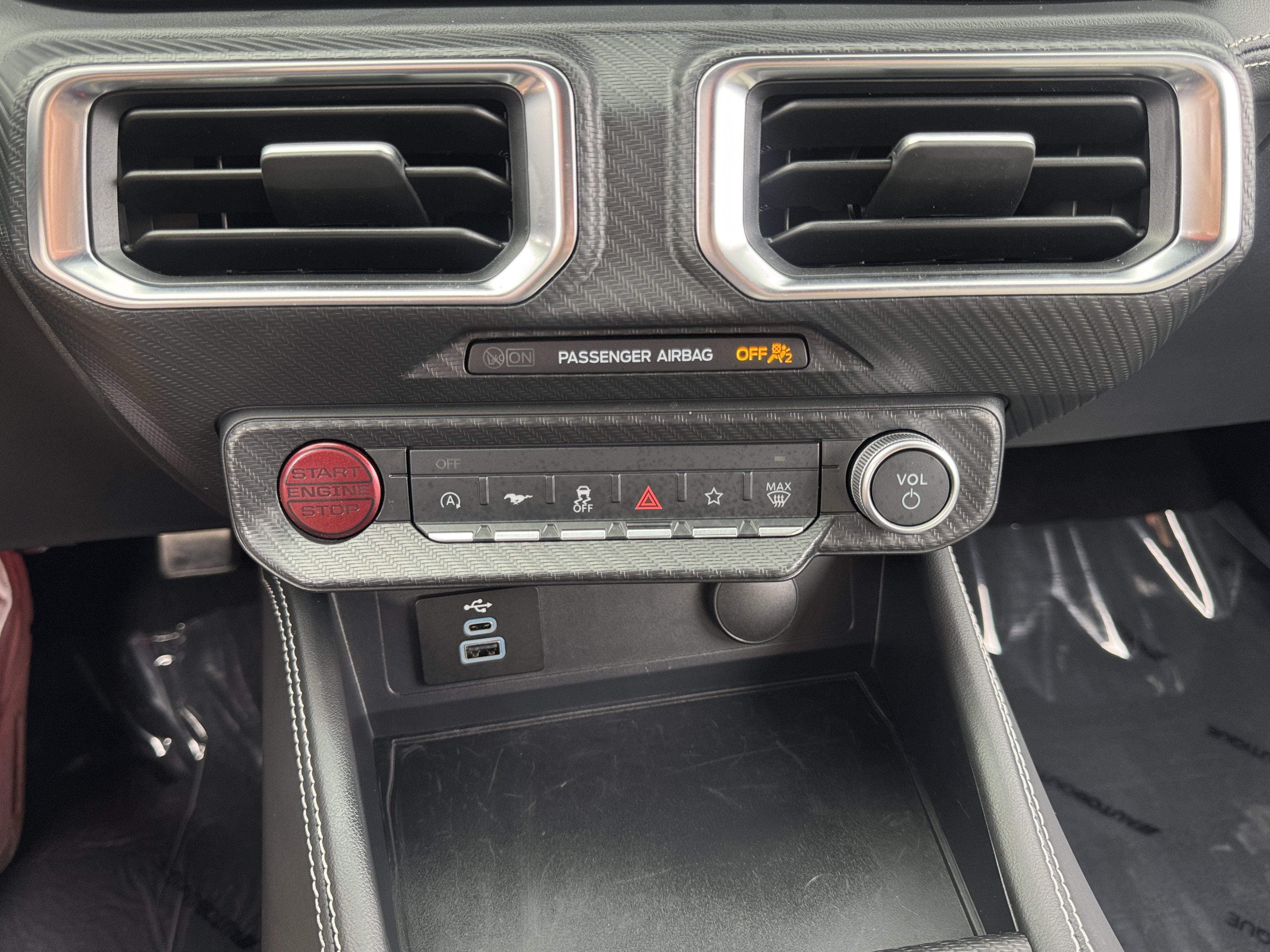 Used 2025 Ford Mustang GT Premium RWD image 28