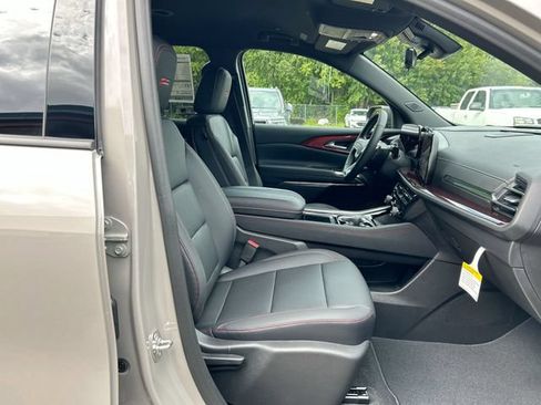 New 2026 Chevrolet Traverse Z71 w/ Enhanced Driving Package AWD/4WD image 28