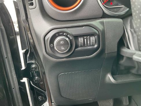 Used 2022 Jeep Gladiator Mojave w/ LED Lighting Group AWD/4WD image 15
