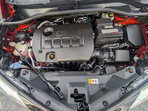 Used 2020 Toyota C-HR XLE FWD image 19