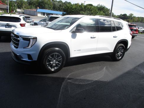 Used 2025 GMC Acadia Elevation image 31