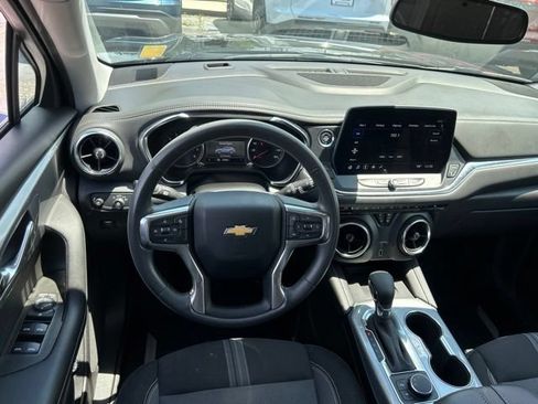 Used 2024 Chevrolet Blazer LT w/ Convenience Package FWD image 27