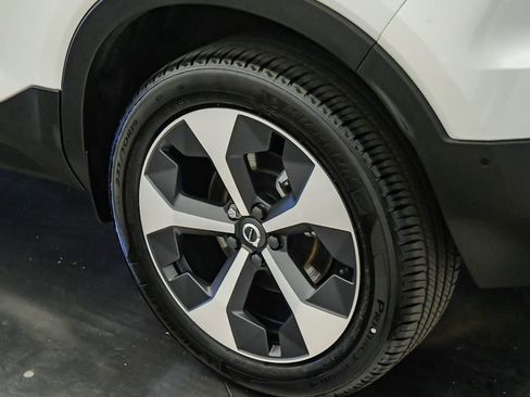 Certified 2026 Volvo XC40 B5 Plus w/ Protection Package Premier AWD/4WD image 11