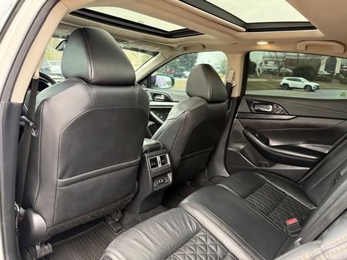 Used 2022 Nissan Maxima Platinum w/ Sport Mat Group image 30
