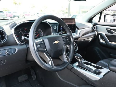 Used 2025 Chevrolet Blazer LT FWD image 23