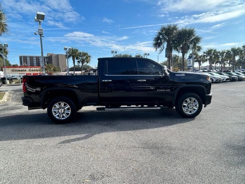 Used 2022 Chevrolet Silverado 2500 High Country w/ Z71 Off-Road Package image 8