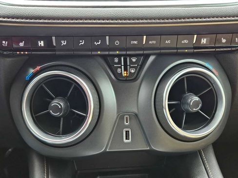 Used 2020 Chevrolet Blazer Premier w/ Driver Confidence II Package image 32