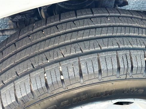 Used 2025 Ford F250 XLT image 40