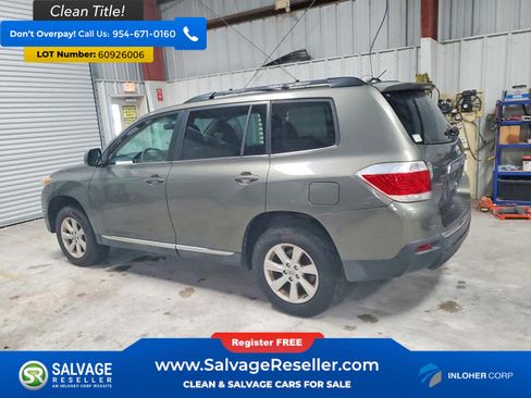 Used 2012 Toyota Highlander 4WD w/ Tech Pkg image 3
