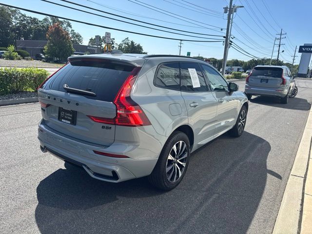 Certified 2024 Volvo XC60 B5 Core w/ Protection Package Premier AWD/4WD image 5