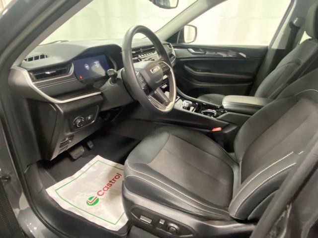 Used 2023 Jeep Grand Cherokee L Laredo w/ Luxury Tech Group I AWD/4WD image 9