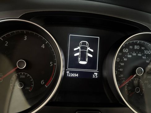 Used 2015 Volkswagen Golf TDI SE image 7